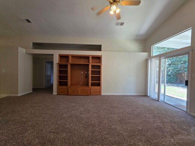 Building Photo - 10104 Brookline Woods Dr