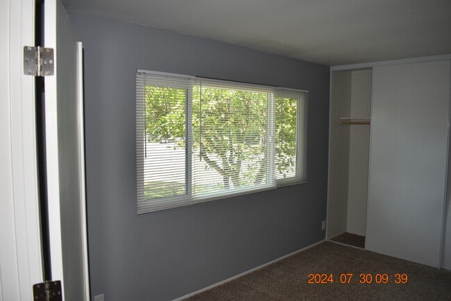 Building Photo - 330 Bald Pate Dr