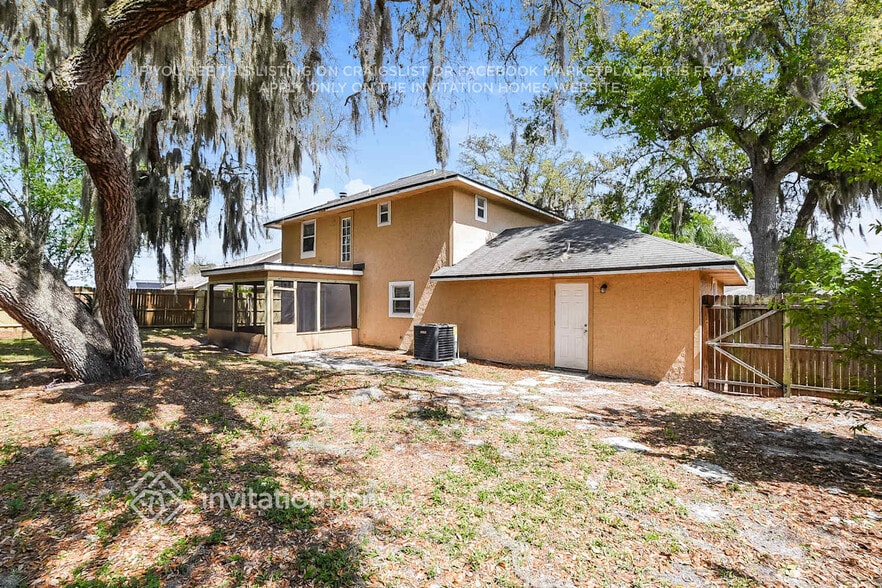 Building Photo - 1270 Navarre Dr