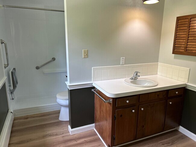 Building Photo - 41 Boulder Brook Dr