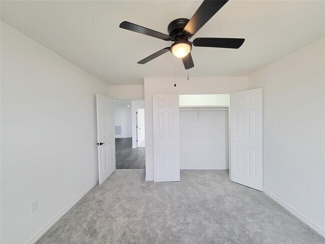 Building Photo - 2731 Rd 5724