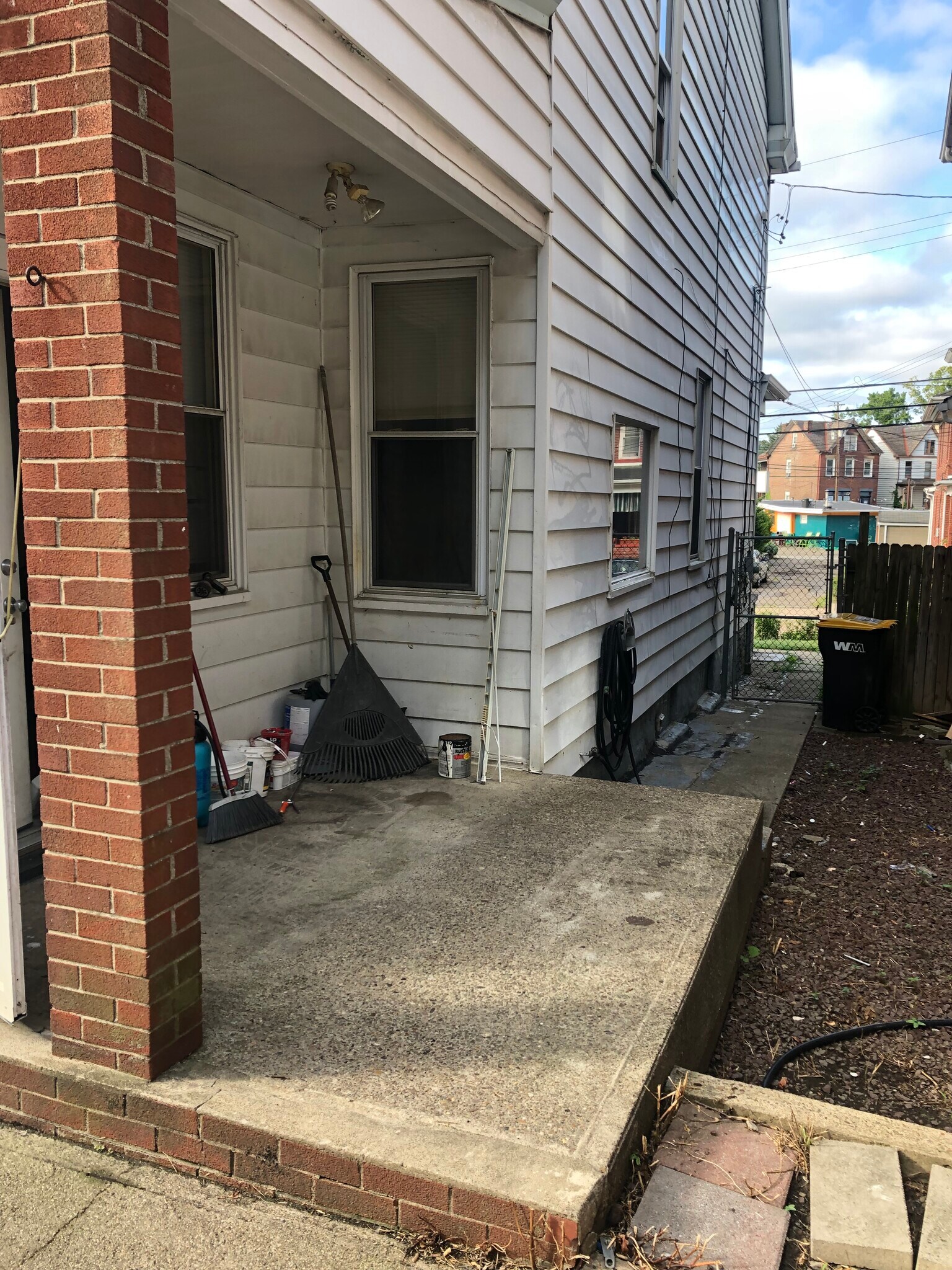 Building Photo - 122 Greydon Ave