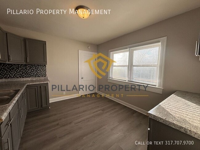 Building Photo - 2459 Finley Ave