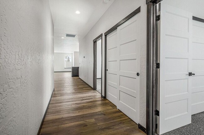 Building Photo - Newer Construction with 28X36 Shop!