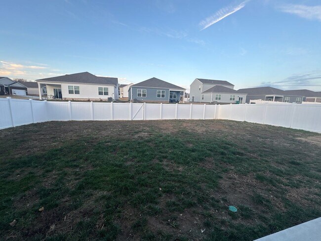 Building Photo - 4 Bedroom, 2.5 Bath and 2 Car Garage in Hartmann Crossing! $500 OFF FIRST MONTH’S RENT!