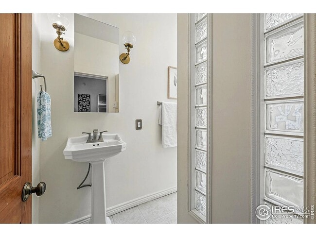 Building Photo - 2955 Columbine St