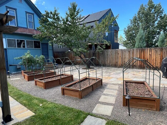 Building Photo - 4188 Winona Ct