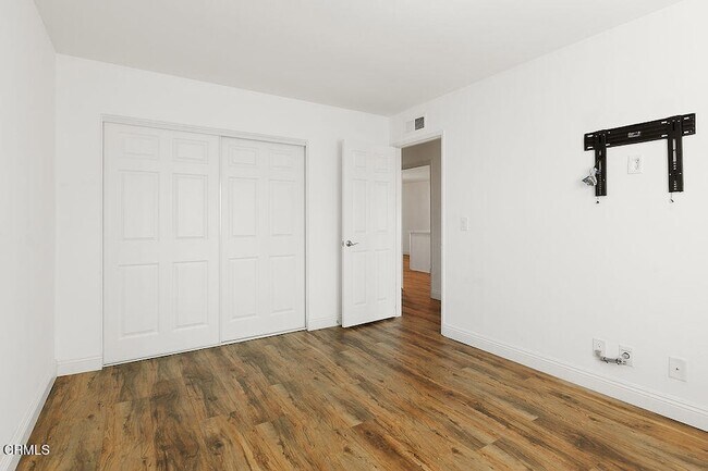 Building Photo - 1129 Glenbridge Cir