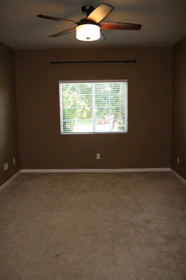 Building Photo - 12606 Willowdale Dr