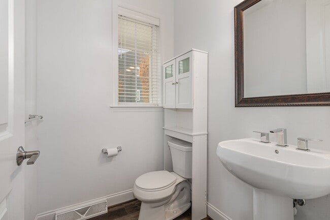 Building Photo - 66 Avery Wy