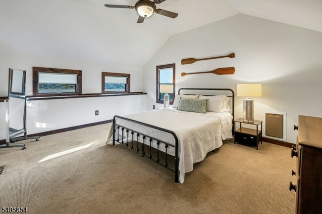 Building Photo - 7 Hillside Rd