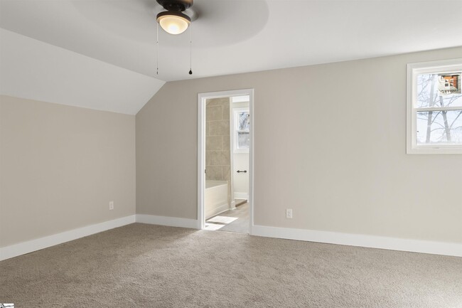 Building Photo - 267 Catherine Ln