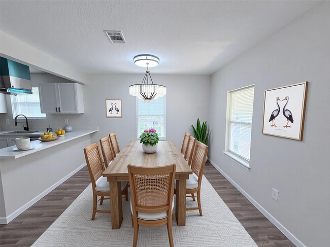 Building Photo - 2915 Creston Dr