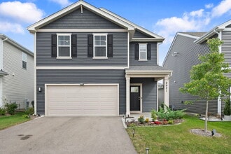 Building Photo - 2921 Acadia Cir