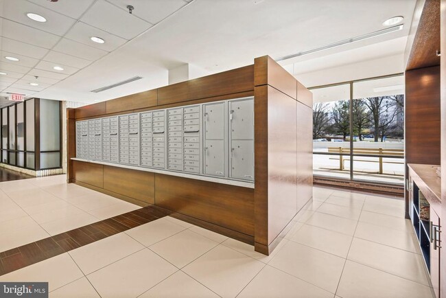 Building Photo - 6301 Stevenson Ave