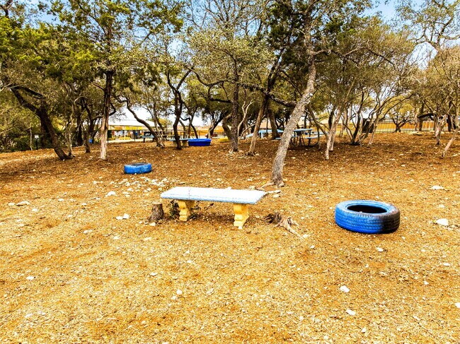 Building Photo - Charming 4-Bedroom Sanctuary - Spacious Living Awaits