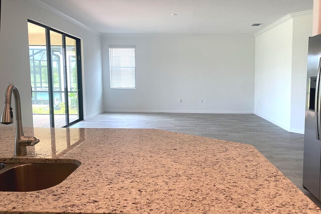 Building Photo - 24237 Spartina Dr
