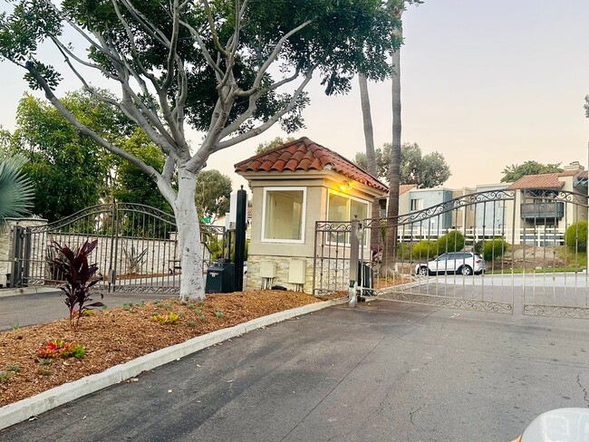 Building Photo - For rent I! Beautiful  2 Bed, 2 Bath Condo-Complex at La Costa