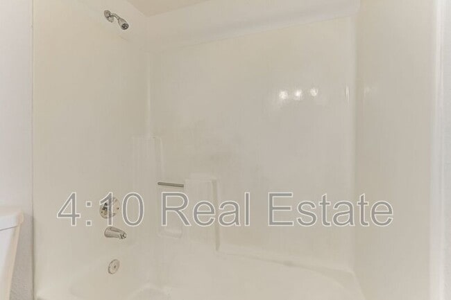 Building Photo - 11640 N 51st Ave