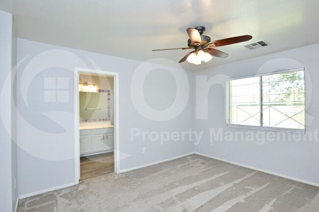 Building Photo - 1543 S Longspur Ln