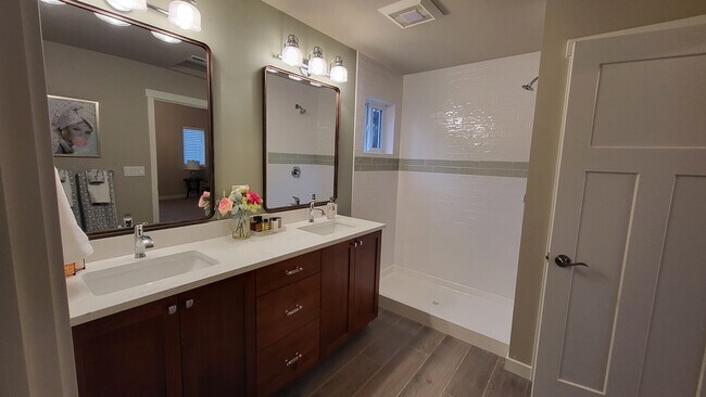 Primary Bathroom - 161 E Allynview Dr
