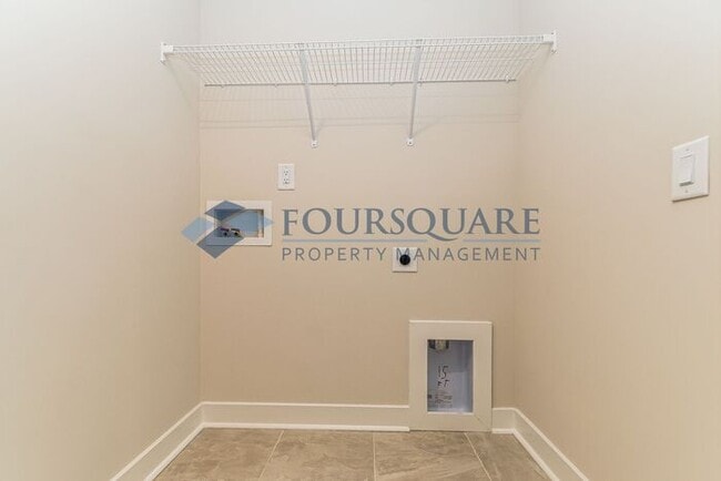 Building Photo - Ranch Home | Open Floor Plan | Attached Garage| Office