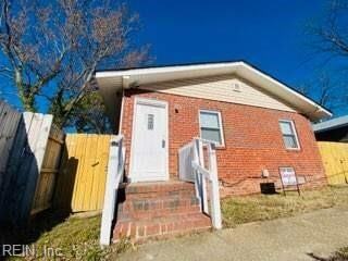Building Photo - 420 Thornette St