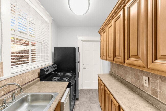 Interior Photo - Elmhart Apartments