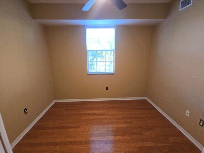 Building Photo - 2648 Sabal Springs Dr