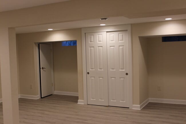 Family room - N72W15542 Good Hope Rd