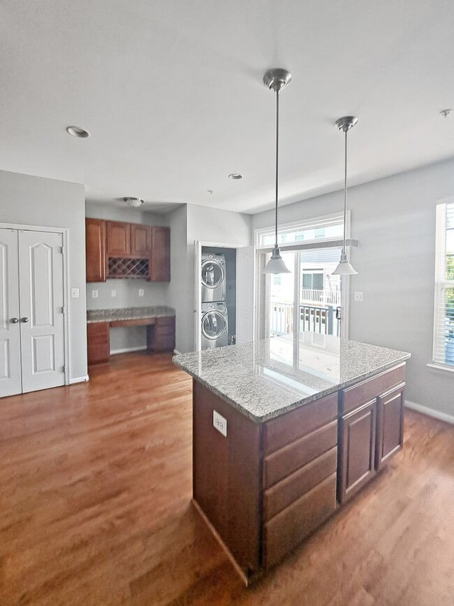 Building Photo - 1701 Walcott Ln