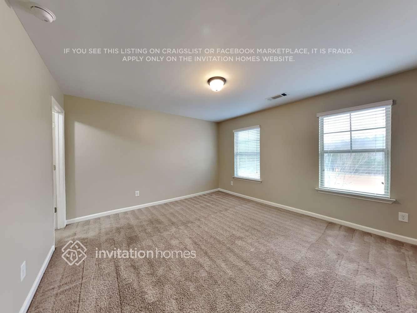 Building Photo - 490 Village Broad St