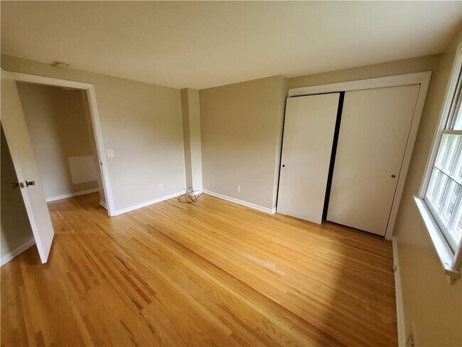 Building Photo - 44 Roby Dr