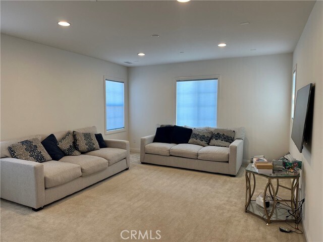 Building Photo - 2584 E Temblor Ranch Dr