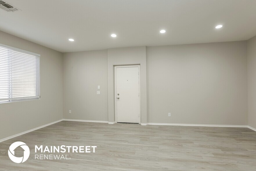 Building Photo - 5337 W Warner St