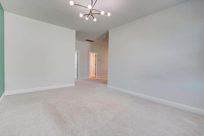 Building Photo - 612 Heartwood Ln