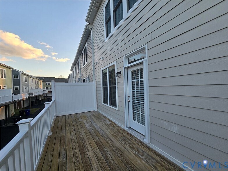 Building Photo - 14428 Michaux Village Dr