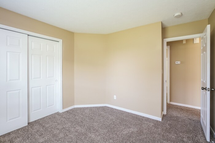 Building Photo - 7143 Moon Ct