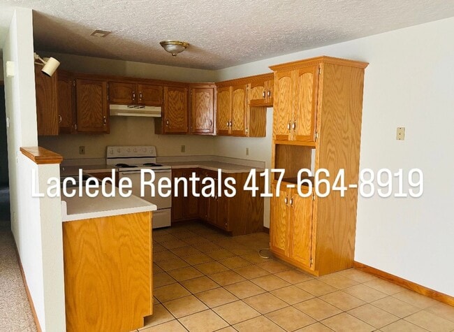 Building Photo - 2 Bed 2 Bath