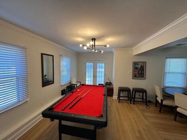 Building Photo - 1221 W Perkins Rd