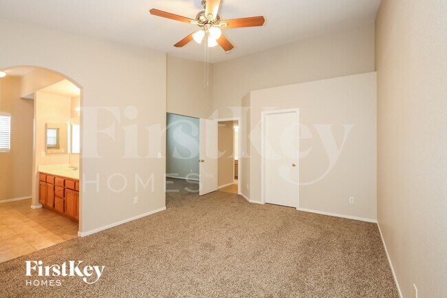 Building Photo - 3717 Gramercy Ave