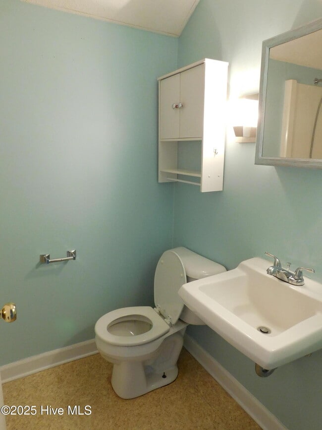 Building Photo - 6109 Schooner Ct
