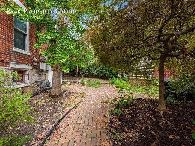 Building Photo - 1230 Indianola Ave