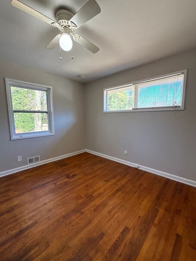 Building Photo - Spacious 4 Bed, 2 Bath Home - Get 50% Off Your First Month! Limited Time – Ends February!