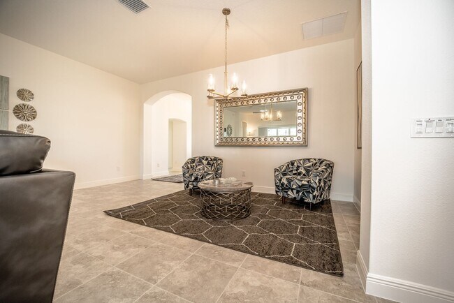 Building Photo - Seasonal 3BR/2BA  with 2-car Garage and PO...