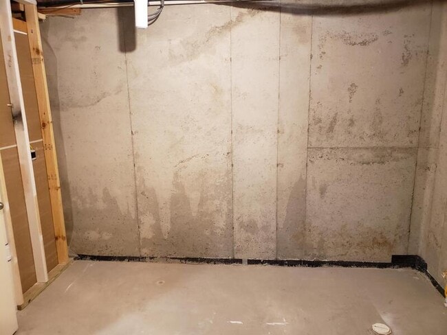 Building Photo - 10515 64th Ln NE