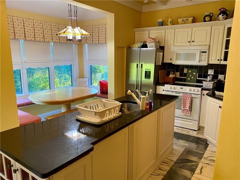 Building Photo - 96 Rhode Island Ave