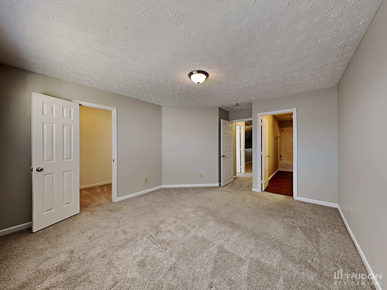 Building Photo - 4452 Redcliff N Ln