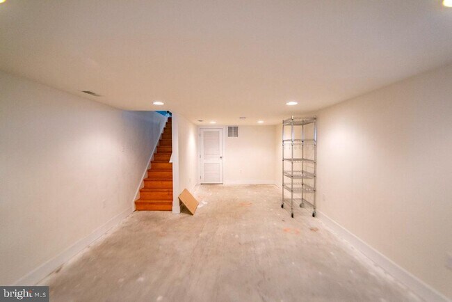 Building Photo - 2147 Ellsworth St