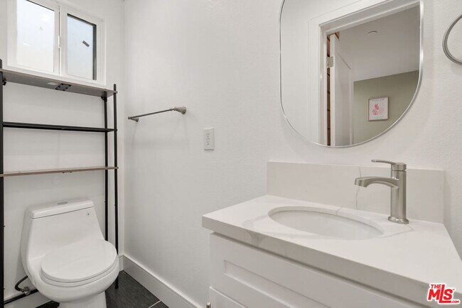 Building Photo - 1341 Mariposa Ave